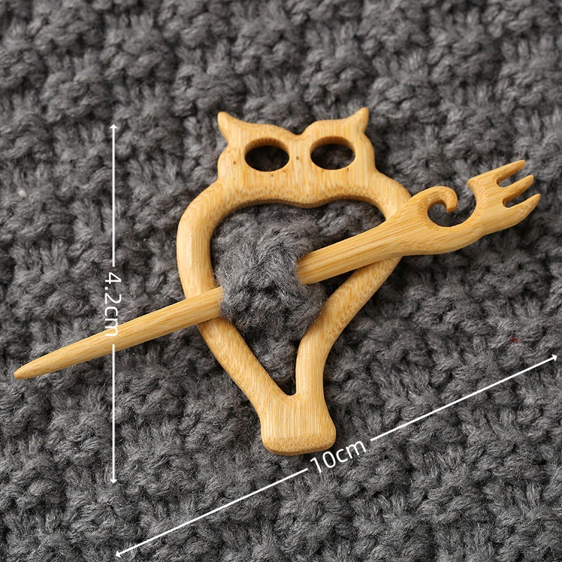 Brooch pin with wooden animal pattern Wooden Animal Brooch Gift