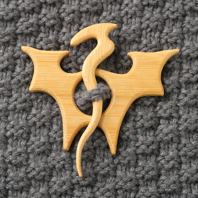 Brooch pin with wooden animal pattern Wooden Animal Brooch Gift