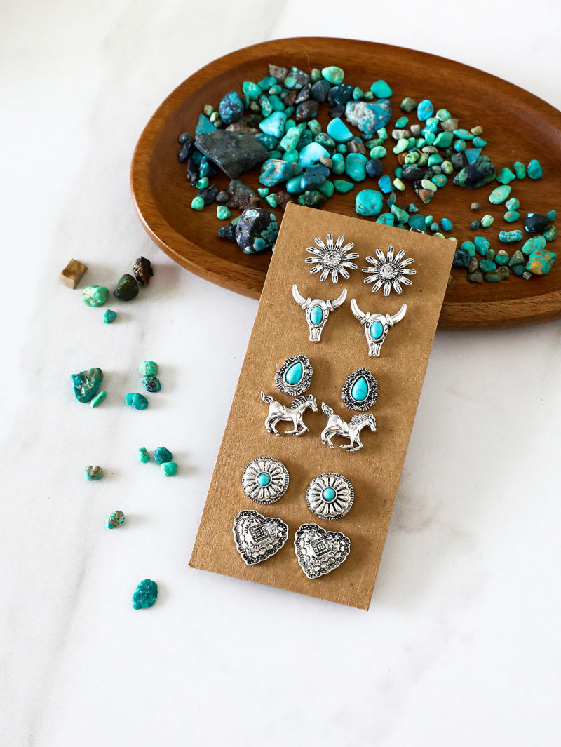 Western Cowboy Style Turquoise Earrings Vintage Ethnic Style Turquoise Flower Bull Head Horse Heart Carved Stud Earrings for Women