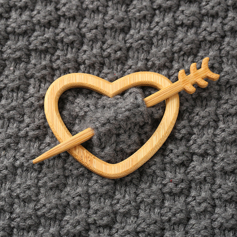 Brooch pin with wooden animal pattern Wooden Animal Brooch Gift