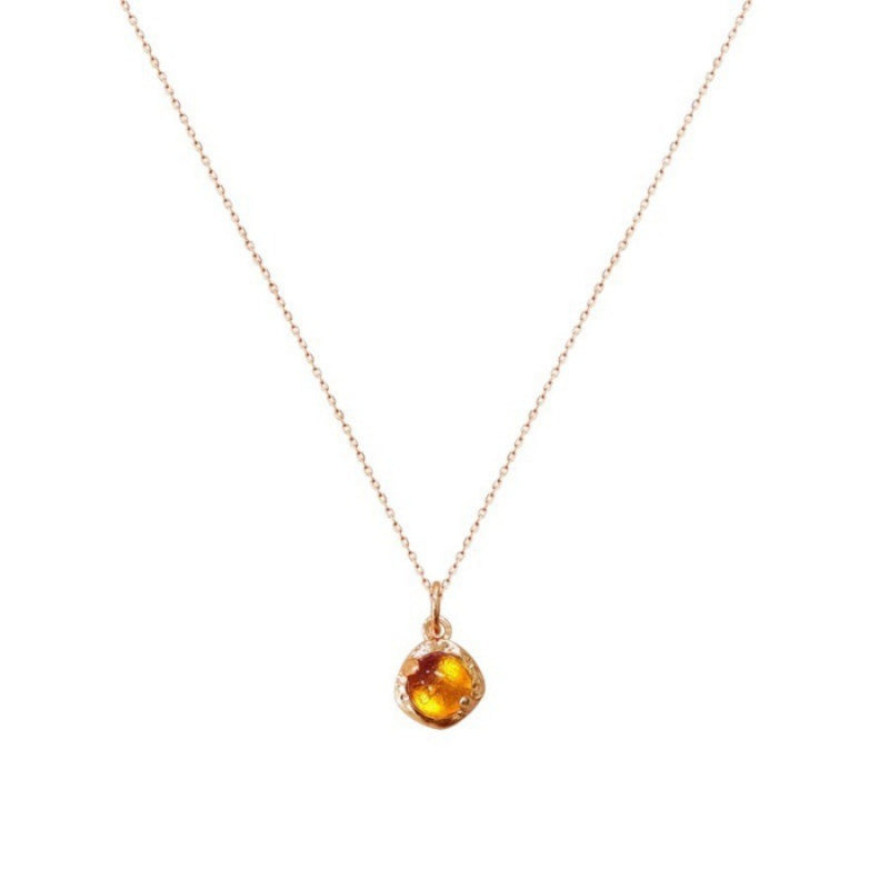 Time Fragment Amber Necklace for Women Spring Summer New Style Choker Niche Light Luxury Retro Simple High-end Collarbone Chain