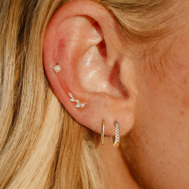 Elegant artificial stud earrings are summer gifts