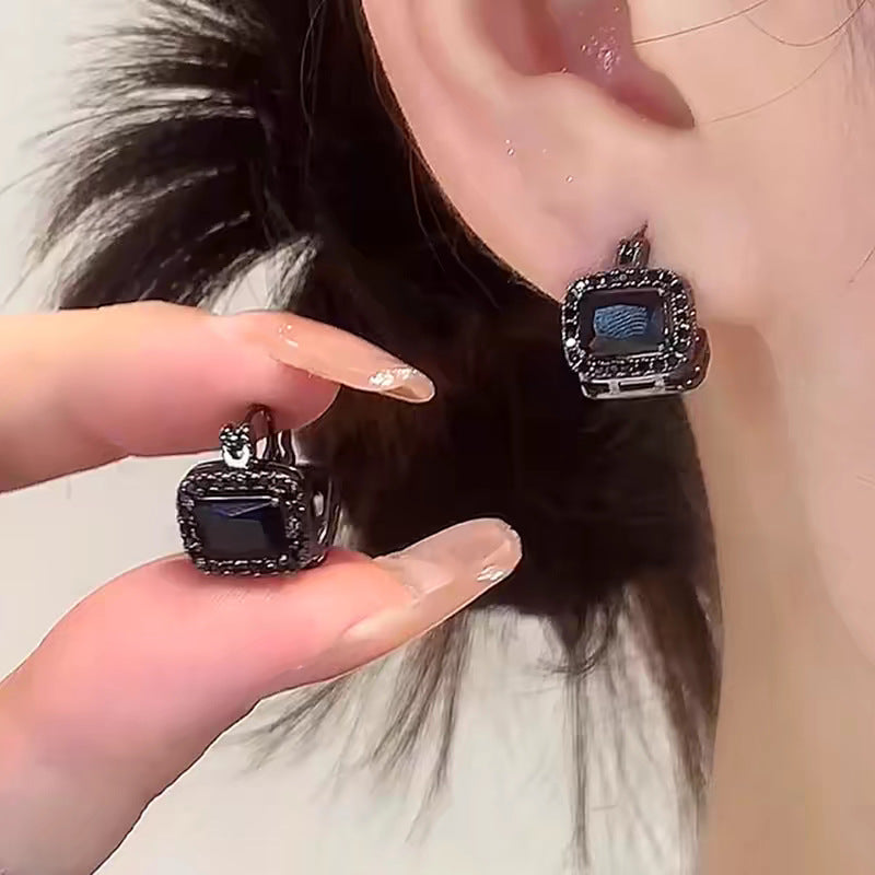 Black zircon earring earrings, jewelry, and earrings are versatile for women's fashion, workplace, parties, and outdoor gifts