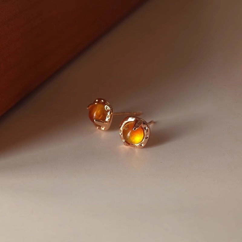 Time Fragment Amber Necklace for Women Spring Summer New Style Choker Niche Light Luxury Retro Simple High-end Collarbone Chain