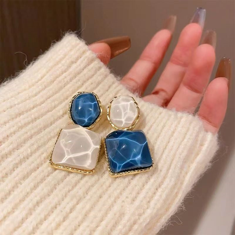 The sea and sky design asymmetrical square color blocks, 3D earrings