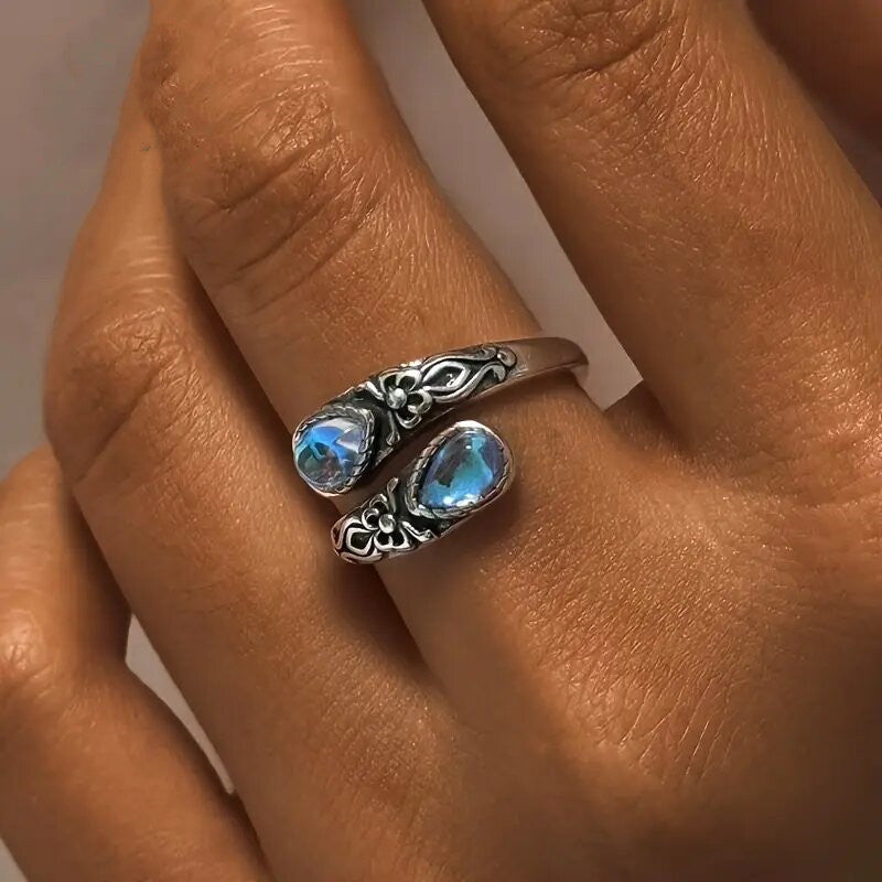 European and American Moonstone Spoon-Shaped Ring Victorian Vintage Relief Bowknot Bohemian Style Ring
