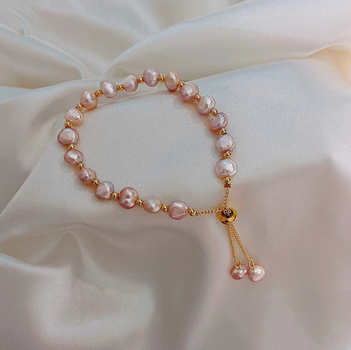 French Retro Baroque Irregular Pearl Pull Chain Bracelet for Women, Light Luxury High-end Niche Design, Fashionable and Versatile