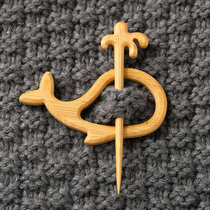 Brooch pin with wooden animal pattern Wooden Animal Brooch Gift