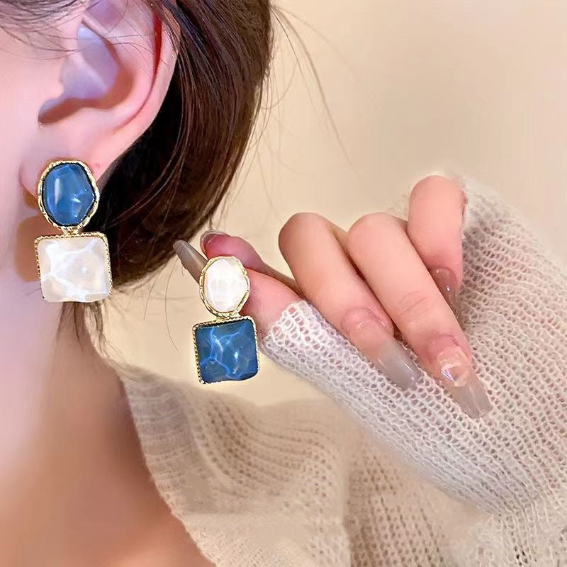 The sea and sky design asymmetrical square color blocks, 3D earrings