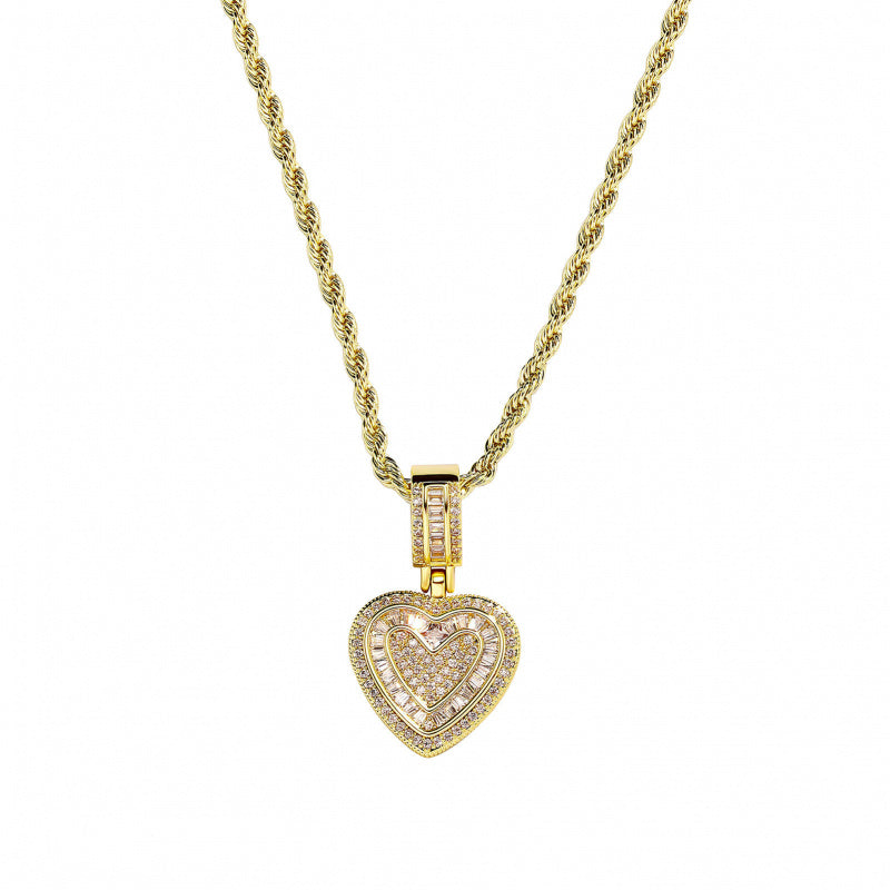 European and American Niche Gold-Plated Heart Collarbone Chain Metal Hip-Hop Accessories Sweater Chain Women Pendant Necklace Jewelry Wholesale