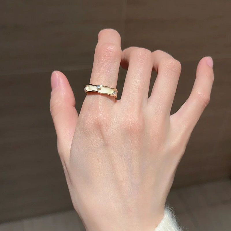 Vintage Jewelry French Retro Exquisite Niche Light Luxury Palace Style High-end Olive Green New Open Ring for Women