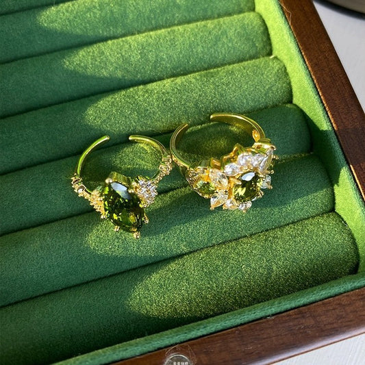 Vintage Jewelry French Retro Exquisite Niche Light Luxury Palace Style High-end Olive Green New Open Ring for Women