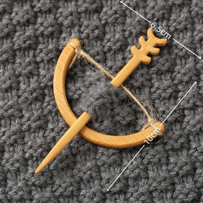Brooch pin with wooden animal pattern Wooden Animal Brooch Gift