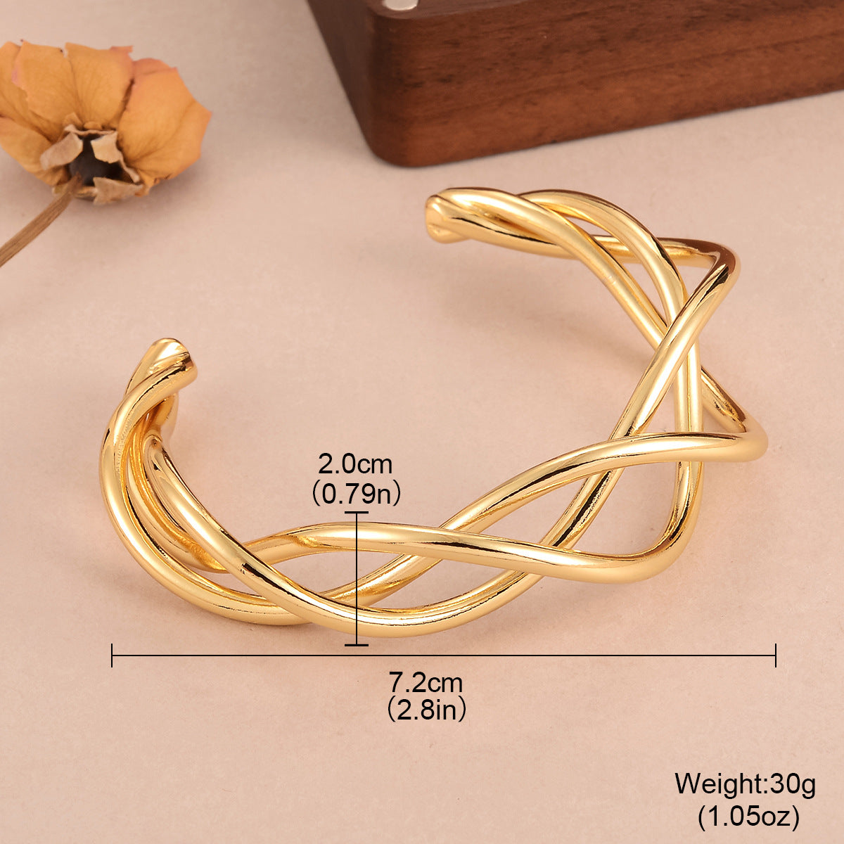 Vintage Hollow Metal Bracelet Medieval Style Personality Women's Bracelet Fashion Geometric Vintage Gold-Plated Versatile Simple Bracelet