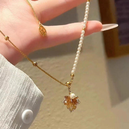 Maple Leaf Pendant Necklace Fashion Necklace
