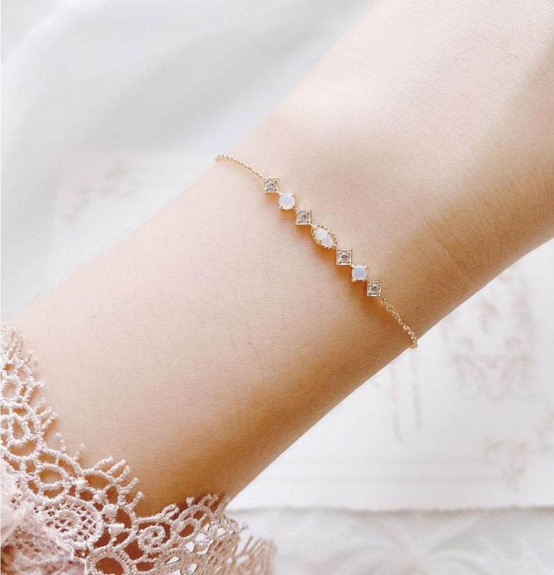 Geometric Rhombus Bracelet Women's Elegant Retro Artistic