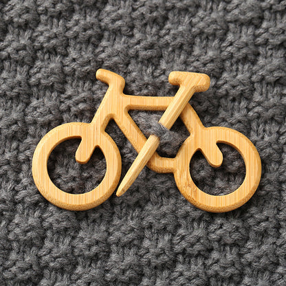 Brooch pin with wooden animal pattern Wooden Animal Brooch Gift