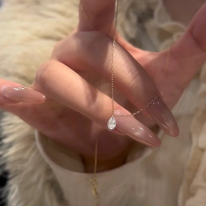 Minimalist Style Elegant Luxury Ultra-Thin Water Drop Sparkling Diamond Simple Chain Pendant Necklace for Women Commuting Clavicle Chain