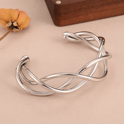 Vintage Hollow Metal Bracelet Medieval Style Personality Women's Bracelet Fashion Geometric Vintage Gold-Plated Versatile Simple Bracelet