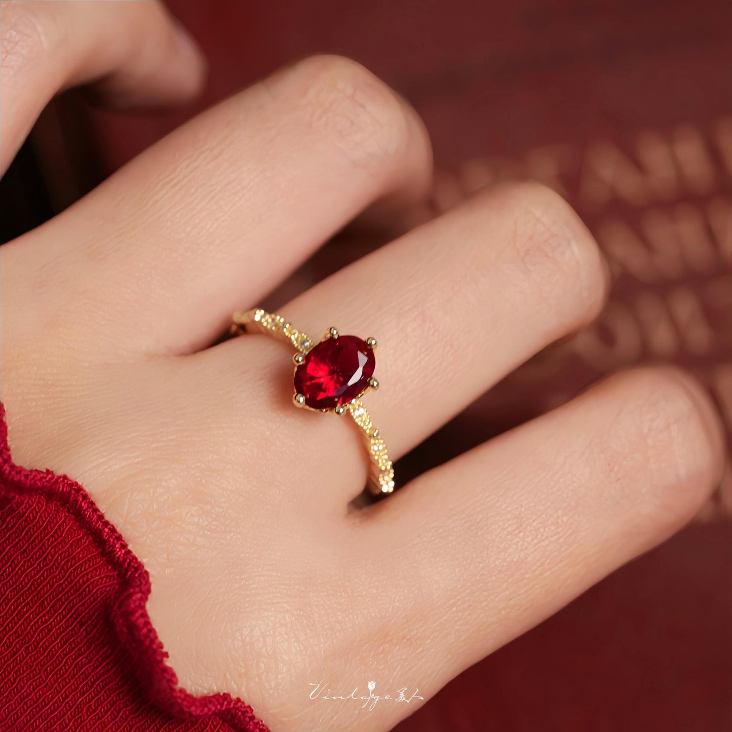 Vintage Jewelry French Retro Exquisite Niche Light Luxury Palace Style High-end Olive Green New Open Ring for Women