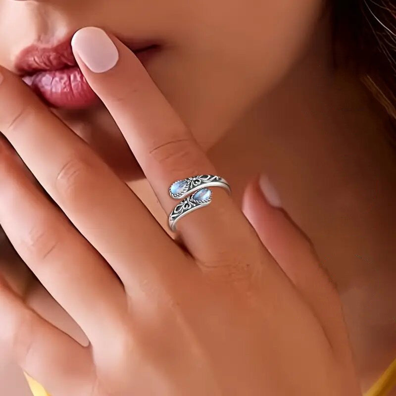 European and American Moonstone Spoon-Shaped Ring Victorian Vintage Relief Bowknot Bohemian Style Ring