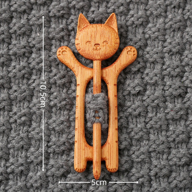 Brooch pin with wooden animal pattern Wooden Animal Brooch Gift