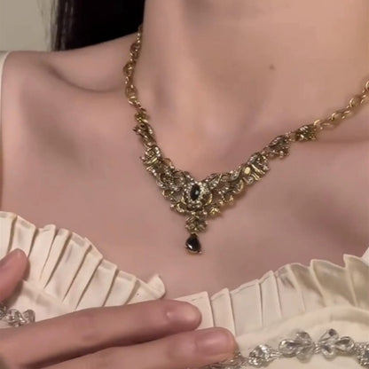 Vintage Court Style Zircon Water Drop Necklace for Women, Niche Exaggerated Collarbone Chain Neck Chain