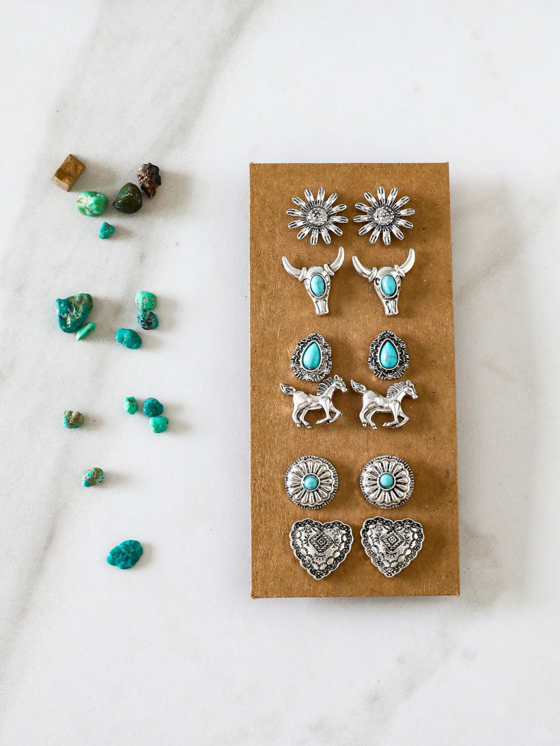 Western Cowboy Style Turquoise Earrings Vintage Ethnic Style Turquoise Flower Bull Head Horse Heart Carved Stud Earrings for Women