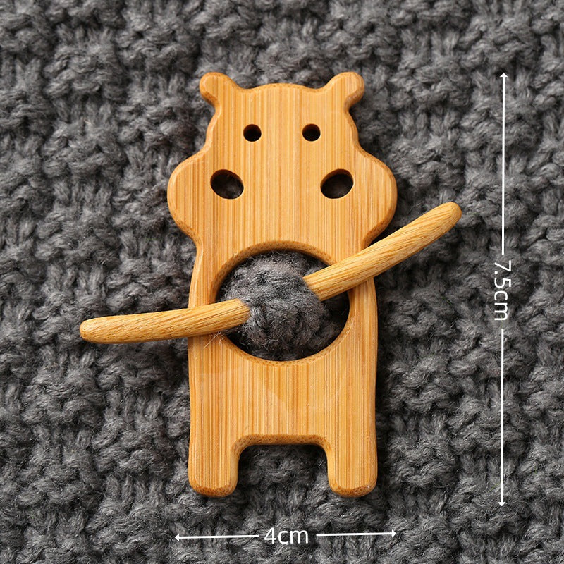 Brooch pin with wooden animal pattern Wooden Animal Brooch Gift