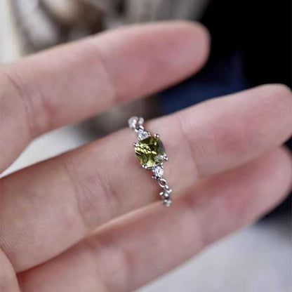 Vintage Jewelry French Retro Exquisite Niche Light Luxury Palace Style High-end Olive Green New Open Ring for Women