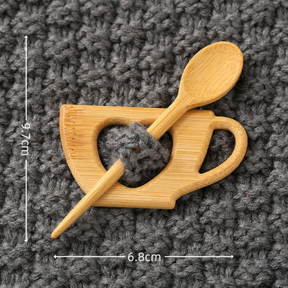 Brooch pin with wooden animal pattern Wooden Animal Brooch Gift