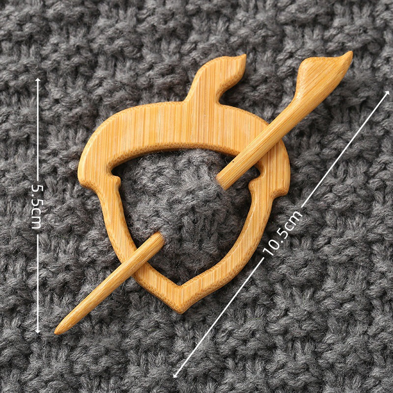 Brooch pin with wooden animal pattern Wooden Animal Brooch Gift