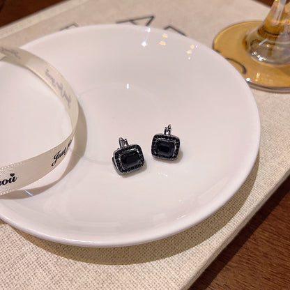 Black zircon earring earrings, jewelry, and earrings are versatile for women's fashion, workplace, parties, and outdoor gifts