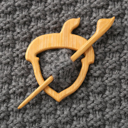 Brooch pin with wooden animal pattern Wooden Animal Brooch Gift