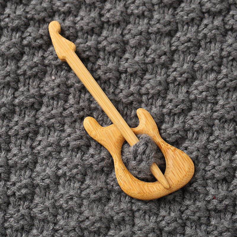 Brooch pin with wooden animal pattern Wooden Animal Brooch Gift